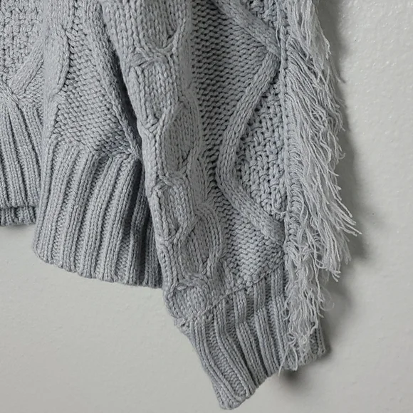 &merci Boho Sweater Cable Knit Bodice Fringe Sleeves Ribbed Hem Size Large Gray - Picture 5 of 11
